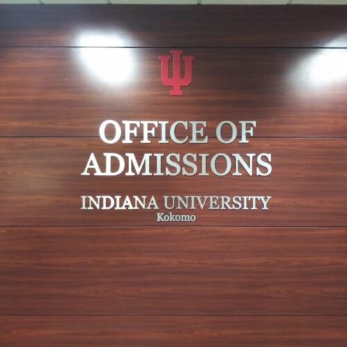 iuk-brushed-aluminum-lettering